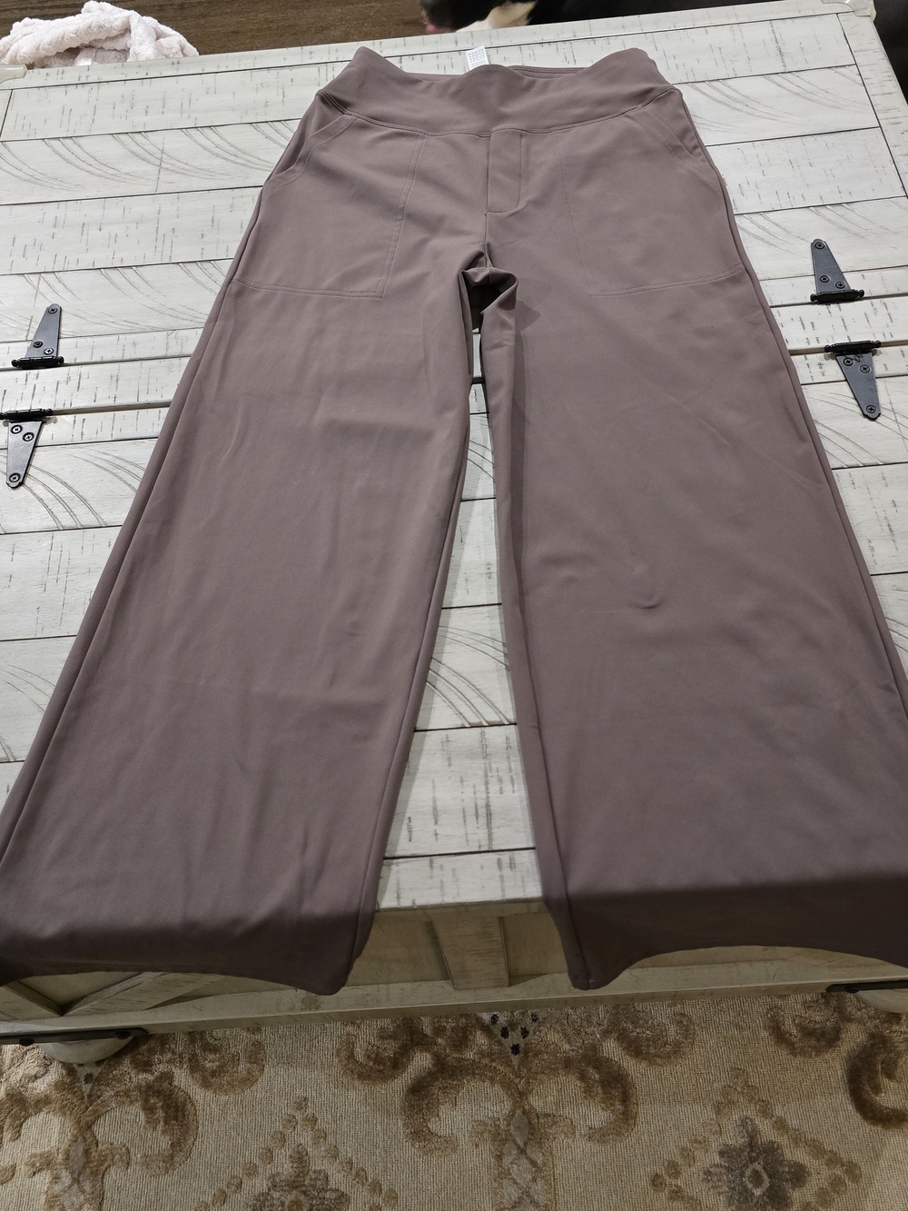 Womens Wide-Leg Yoga Pants in Mauve Brown. 27inch Inseem